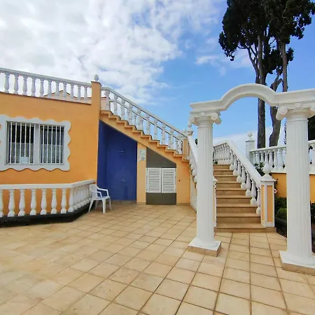 Apartment Studio With Direct View Of The Atlantic, Heated Pool, Wifi, 250 Meters To The Beach Puerto de la Cruz (Tenerife)
