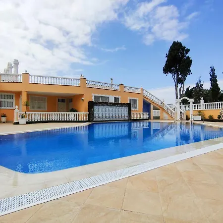 Studio With Direct View Of The Atlantic, Heated Pool, Wifi, 250 Meters To The Beach Puerto de la Cruz (Tenerife)