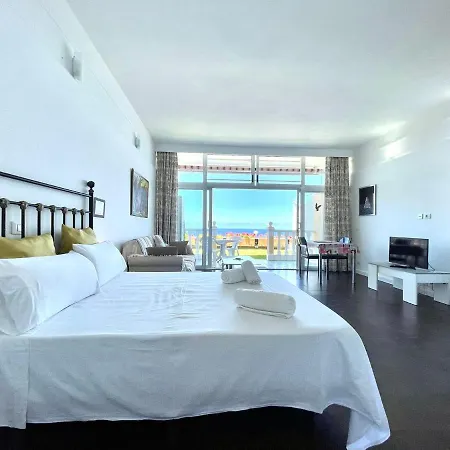Apartment Studio With Direct View Of The Atlantic, Heated Pool, Wifi, 250 Meters To The Beach Puerto de la Cruz (Tenerife)