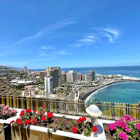 Apartment Studio With Direct View Of The Atlantic, Heated Pool, Wifi, 250 Meters To The Beach Puerto de la Cruz (Tenerife)