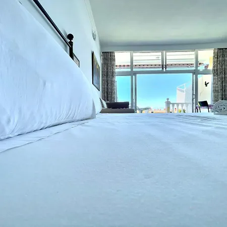 Studio With Direct View Of The Atlantic, Heated Pool, Wifi, 250 Meters To The Beach Puerto de la Cruz (Tenerife)